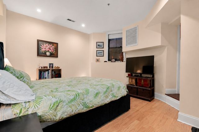 290 Columbus Ave 1, Boston, MA 02116