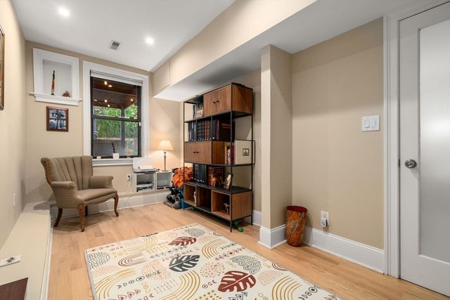 290 Columbus Ave 1, Boston, MA 02116