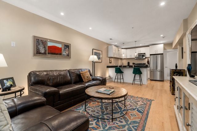 290 Columbus Ave 1, Boston, MA 02116