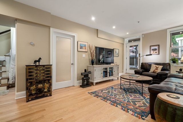 290 Columbus Ave 1, Boston, MA 02116