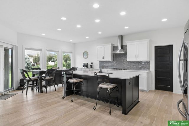 20817 Hartman Avenue, Elkhorn, NE 68022