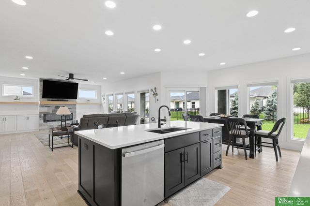 20817 Hartman Avenue, Elkhorn, NE 68022