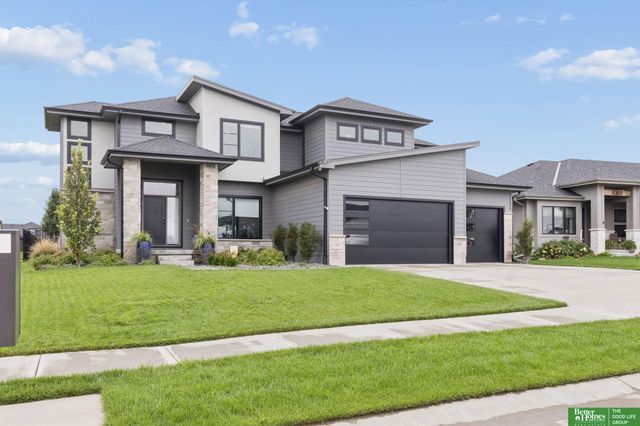 20817 Hartman Avenue, Elkhorn, NE 68022