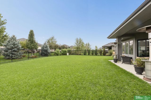 20817 Hartman Avenue, Elkhorn, NE 68022