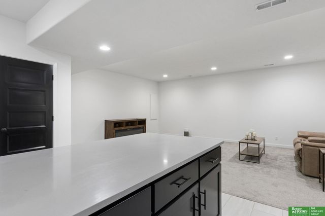 20817 Hartman Avenue, Elkhorn, NE 68022