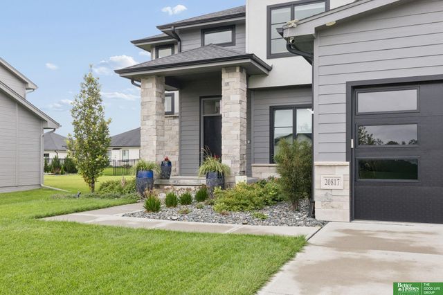 20817 Hartman Avenue, Elkhorn, NE 68022