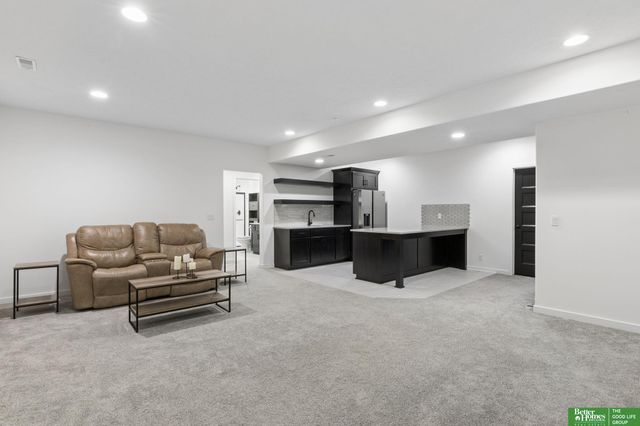 20817 Hartman Avenue, Elkhorn, NE 68022