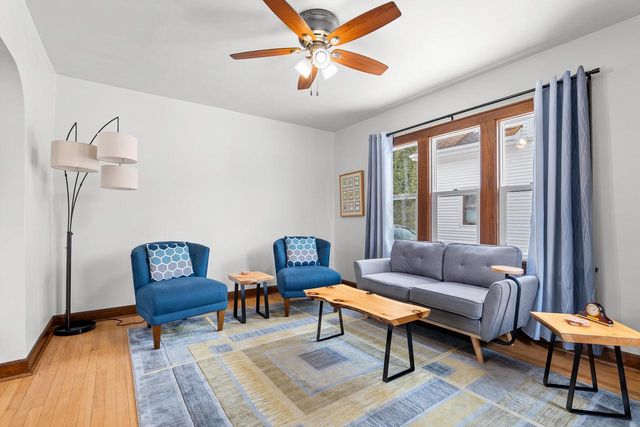 625 S 27th STREET, Manitowoc, WI 54220