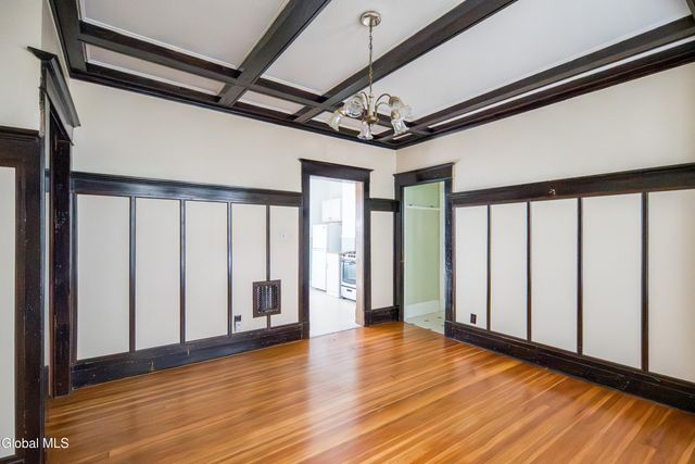 4 Frost Place, Albany, NY 12205