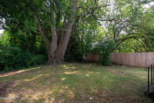 4 Frost Place, Albany, NY 12205
