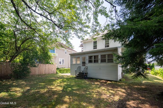 4 Frost Place, Albany, NY 12205