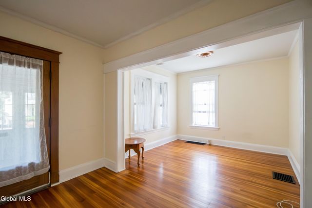 4 Frost Place, Albany, NY 12205