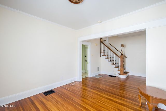 4 Frost Place, Albany, NY 12205