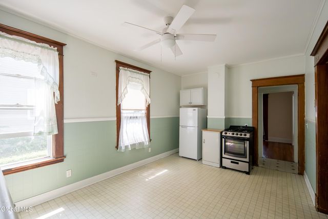 4 Frost Place, Albany, NY 12205