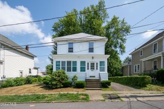4 Frost Place, Albany, NY 12205