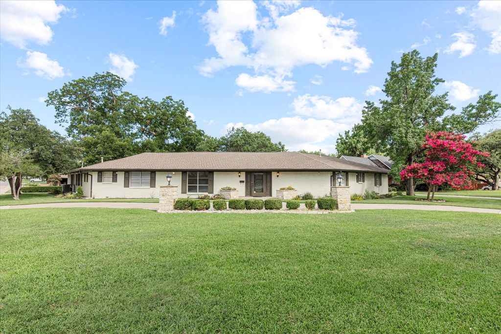 416 Brook Lane, Mckinney, TX 75069