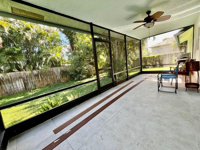 8014 SE Carlton Street, Hobe Sound, FL 33455