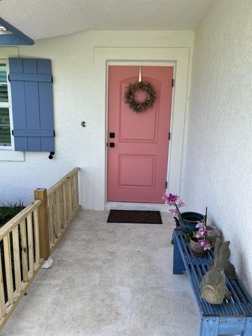 8014 SE Carlton Street, Hobe Sound, FL 33455