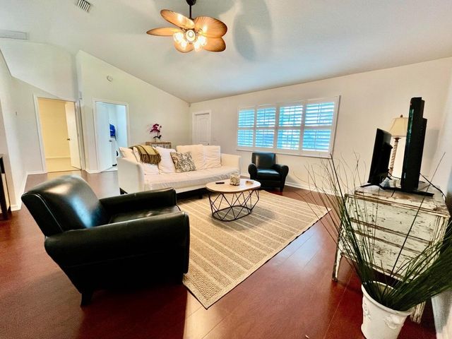 8014 SE Carlton Street, Hobe Sound, FL 33455