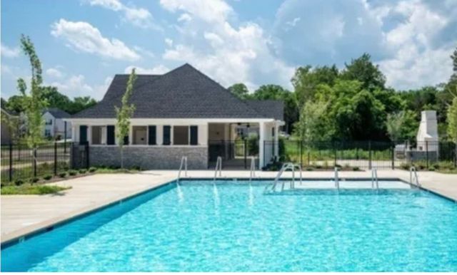 1005 Kirkpark Ct, Nolensville, TN 37135