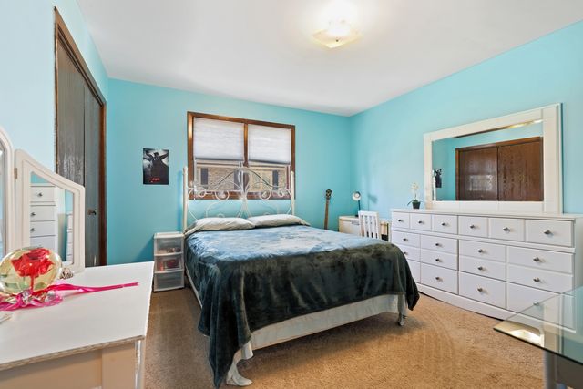 4308 W 91st Place, Oak Lawn, IL 60453