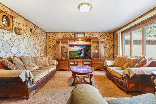 4308 W 91st Place, Oak Lawn, IL 60453