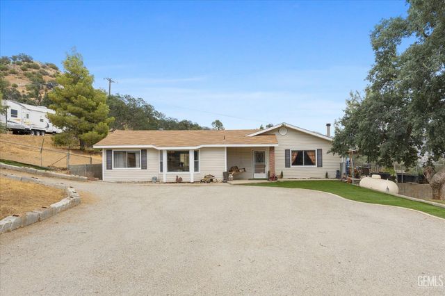 21564 Pine Tree Road, Caliente, CA 93518