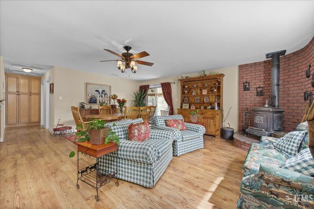 21564 Pine Tree Road, Caliente, CA 93518