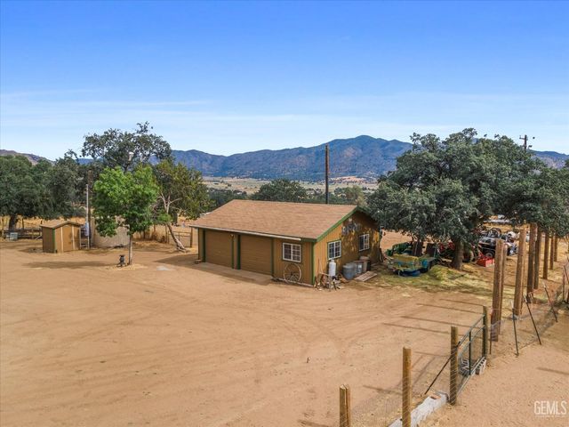 21564 Pine Tree Road, Caliente, CA 93518