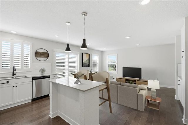 3727 SW Clayton Place, Lee's Summit, MO 64082