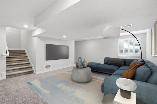 3727 SW Clayton Place, Lee's Summit, MO 64082