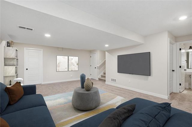 3727 SW Clayton Place, Lee's Summit, MO 64082