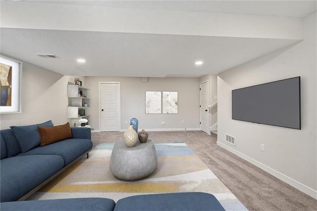 3727 SW Clayton Place, Lee's Summit, MO 64082