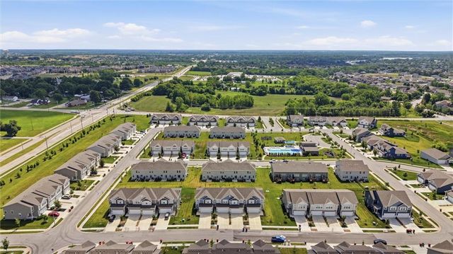 3727 SW Clayton Place, Lee's Summit, MO 64082