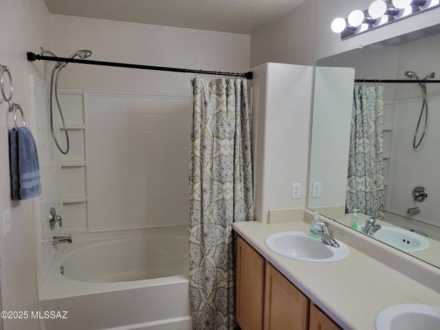 7395 S River Willow Drive, Tucson, AZ 85747