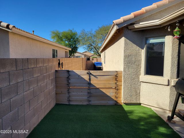 7395 S River Willow Drive, Tucson, AZ 85747