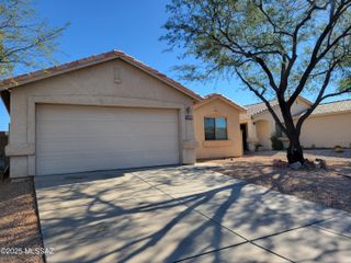 7395 S River Willow Drive, Tucson, AZ 85747