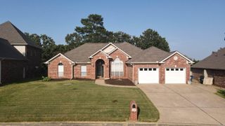 120 Calais Drive, Maumelle, AR 72113