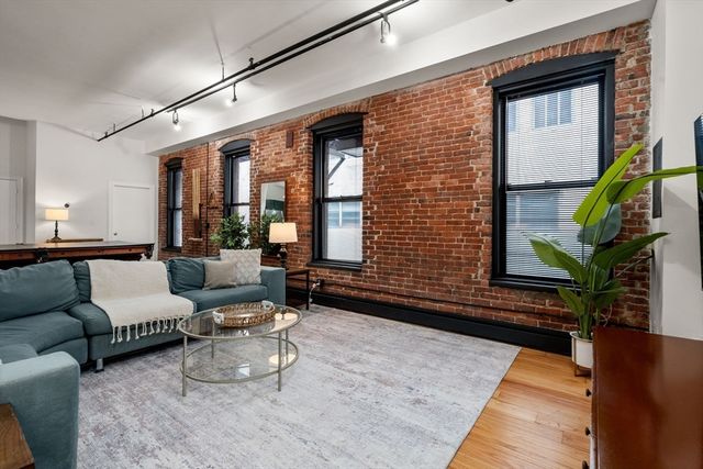 19 Stanhope 1C, Boston, MA 02116