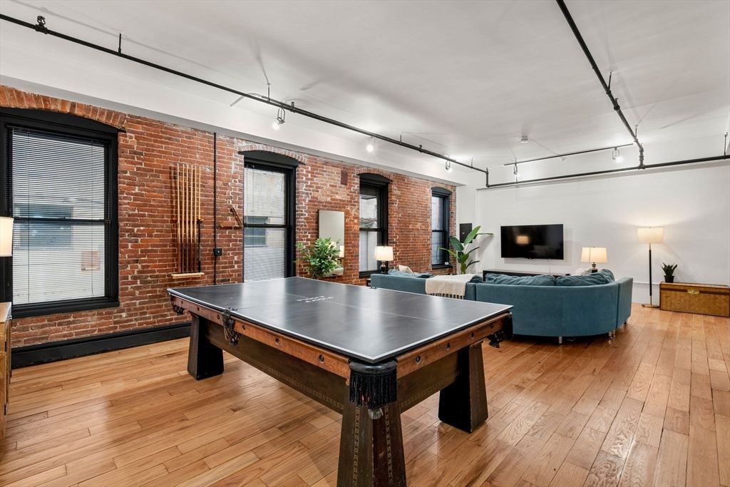 19 Stanhope 1C, Boston, MA 02116
