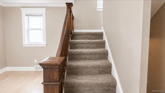 32 Gallatin Avenue, Buffalo, NY 14207