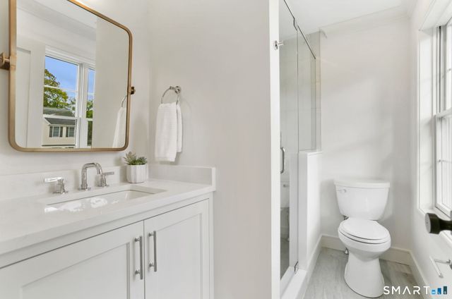 15 Barton Road, Fairfield, CT 06824