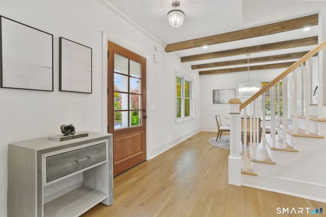 15 Barton Road, Fairfield, CT 06824