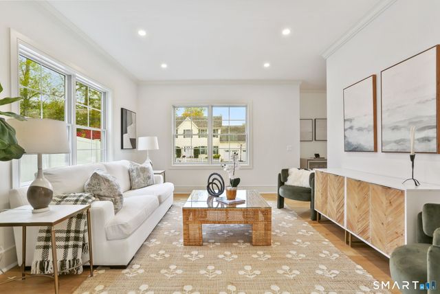 15 Barton Road, Fairfield, CT 06824