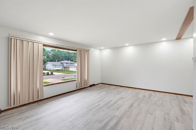 2207 Oaklawn Drive, Parma, OH 44134