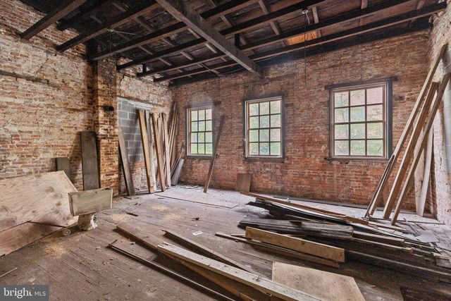 663 AND 665 W PRATT ST, Baltimore, MD 21201