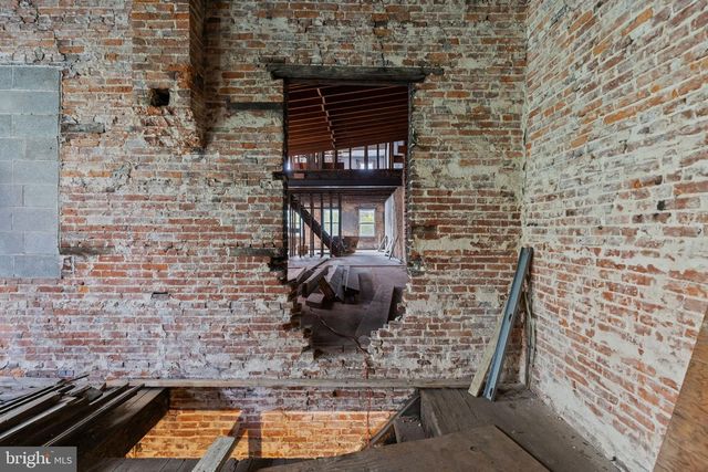 663 AND 665 W PRATT ST, Baltimore, MD 21201