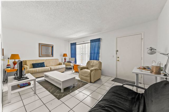 631 Snug Harbor Drive S1, Boynton Beach, FL 33435