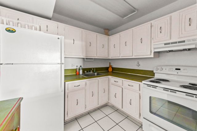 631 Snug Harbor Drive S1, Boynton Beach, FL 33435
