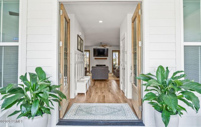 34 Huspah Court, Seabrook, SC 29940